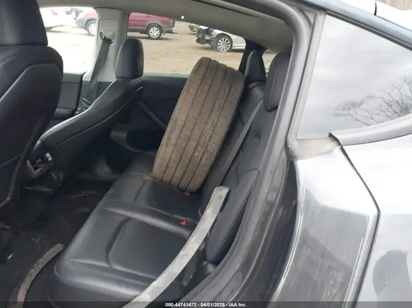 7SAYGDED2RF016008 2024 TESLA MODEL Y - Image 8