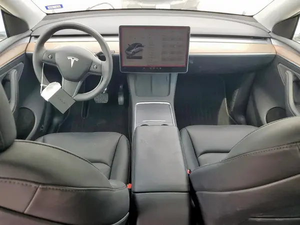 7SAYGDED2RF017479 2024 TESLA MODEL Y - Image 8