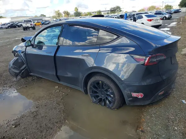7SAYGDED2RF019488 2024 TESLA MODEL Y - Image 2