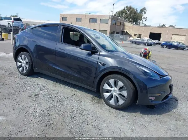 7SAYGDED2RF032628 2024 TESLA MODEL Y - Image 1