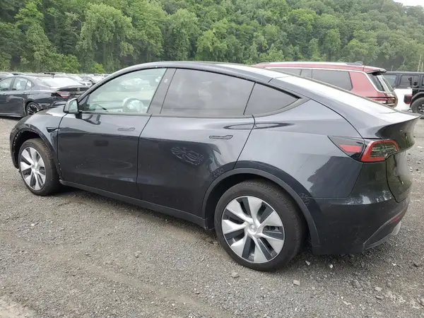 7SAYGDED2RF040079 2024 TESLA MODEL Y - Image 2