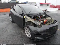 7SAYGDED2RF044228 2024 TESLA MODEL Y