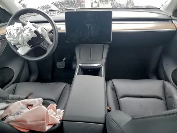 7SAYGDED2RF047209 2024 TESLA MODEL Y - Image 8