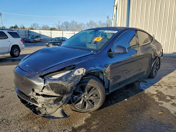 7SAYGDED2RF057304 2024 TESLA MODEL Y - Image 1
