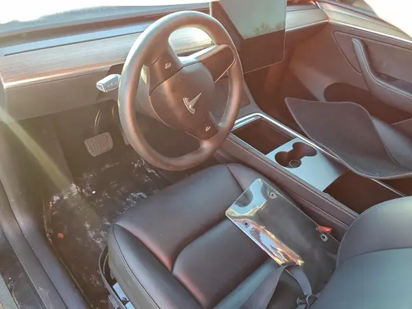 7SAYGDED2RF057304 2024 TESLA MODEL Y - Image 8