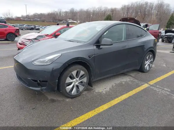 7SAYGDED2RF076631 2024 TESLA MODEL Y - Image 2