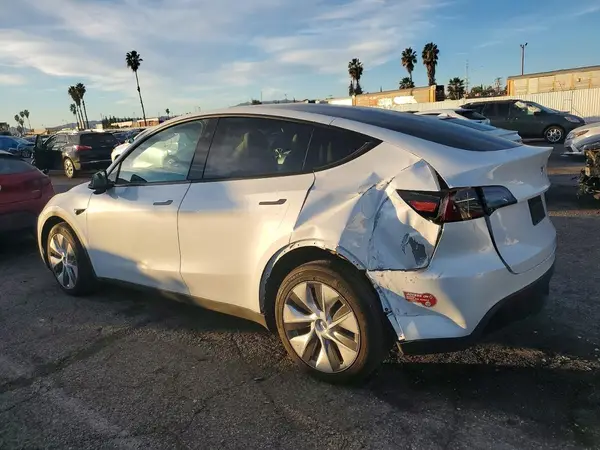 7SAYGDED2RF089153 2024 TESLA MODEL Y - Image 2