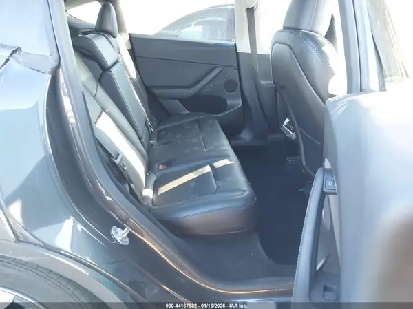 7SAYGDED2RF092750 2024 TESLA MODEL Y - Image 8