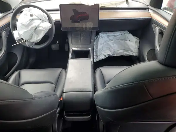 7SAYGDED2RF093008 2024 TESLA MODEL Y - Image 8