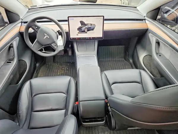 7SAYGDED2RF095485 2024 TESLA MODEL Y - Image 8