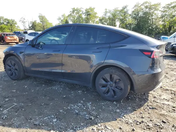 7SAYGDED2RF095700 2024 TESLA MODEL Y - Image 2