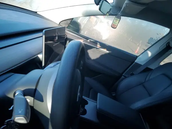 7SAYGDED2RF095759 2024 TESLA MODEL Y - Image 8