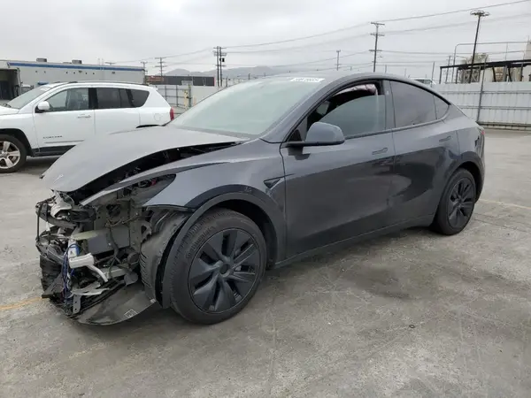 7SAYGDED2RF095762 2024 TESLA MODEL Y - Image 1