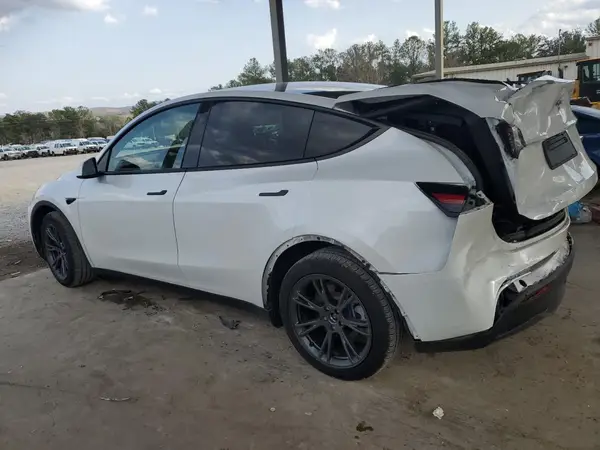 7SAYGDED2RF097382 2024 TESLA MODEL Y - Image 2