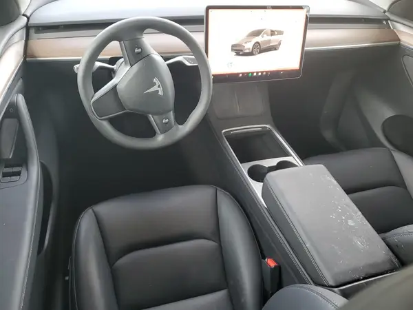 7SAYGDED2RF097382 2024 TESLA MODEL Y - Image 8
