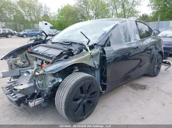 7SAYGDED2RF098452 2024 TESLA MODEL Y - Image 2