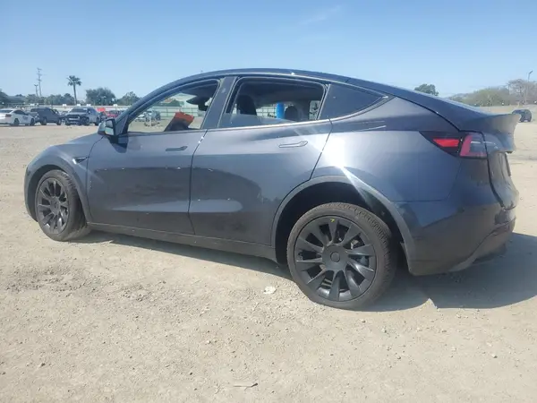 7SAYGDED2RF100152 2024 TESLA MODEL Y - Image 2