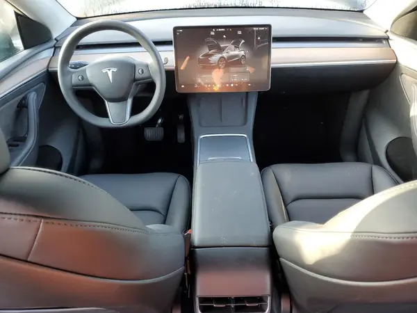 7SAYGDED2RF103181 2024 TESLA MODEL Y - Image 8