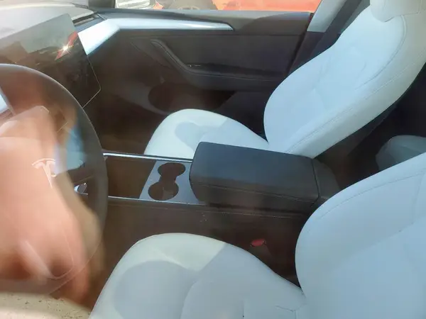 7SAYGDED2RF107926 2024 TESLA MODEL Y - Image 8