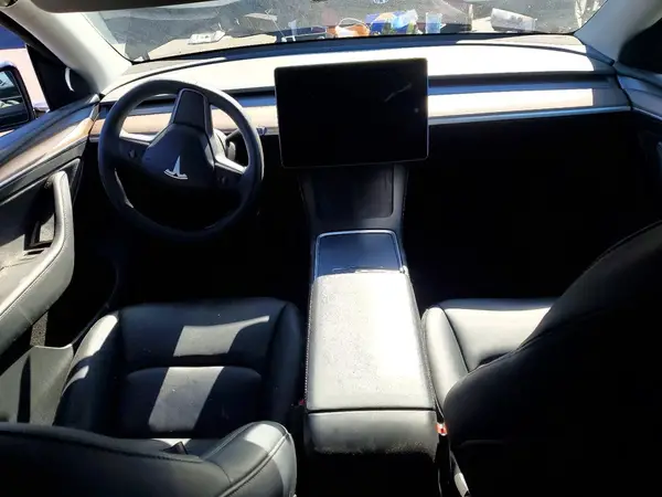 7SAYGDED2RF118926 2024 TESLA MODEL Y - Image 8