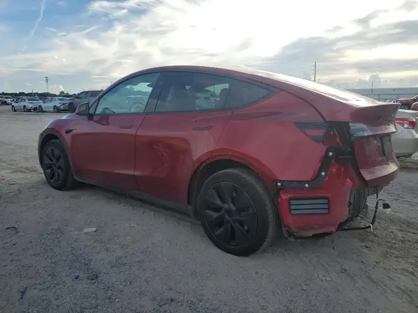 7SAYGDED2RF120496 2024 TESLA MODEL Y - Image 2