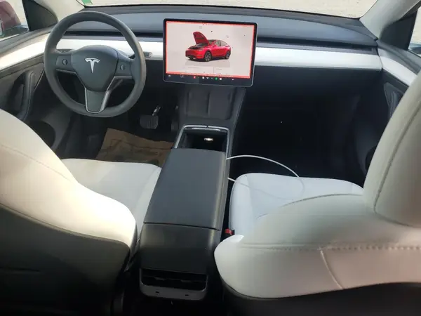 7SAYGDED2RF120496 2024 TESLA MODEL Y - Image 8