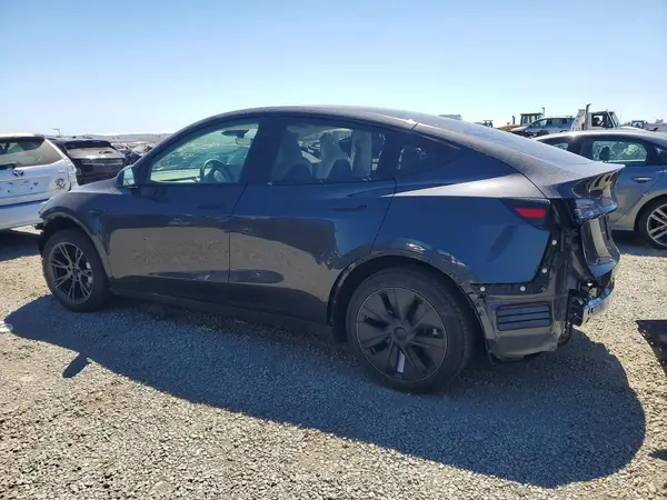 7SAYGDED2RF121910 2024 TESLA MODEL Y - Image 2