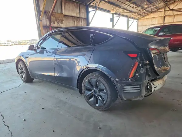 7SAYGDED2RF122121 2024 TESLA MODEL Y - Image 2
