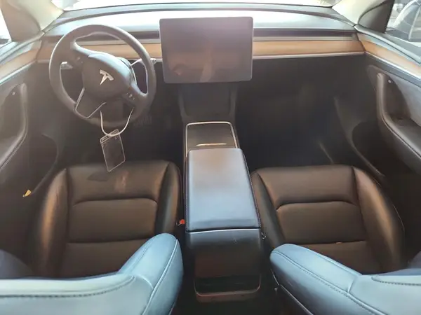 7SAYGDED2RF122121 2024 TESLA MODEL Y - Image 8