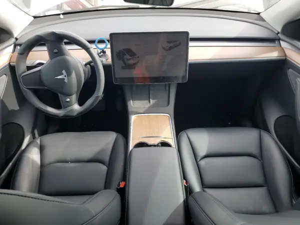 7SAYGDED2RF122734 2024 TESLA MODEL Y - Image 8