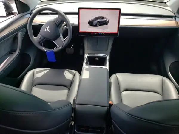 7SAYGDED2RF126105 2024 TESLA MODEL Y - Image 8