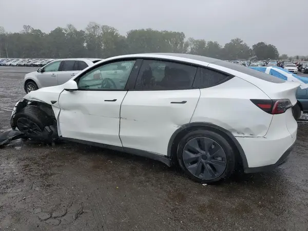 7SAYGDED2RF155524 2024 TESLA MODEL Y - Image 2