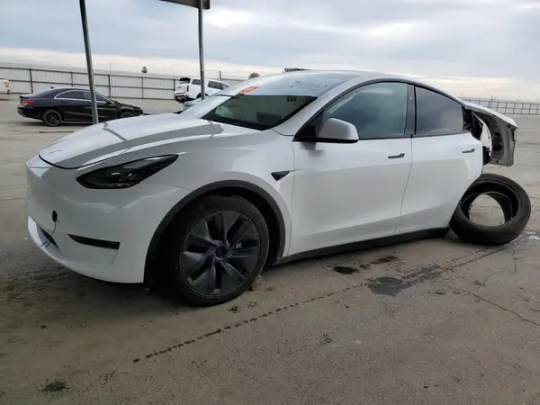 7SAYGDED2RF155992 2024 TESLA MODEL Y - Image 1