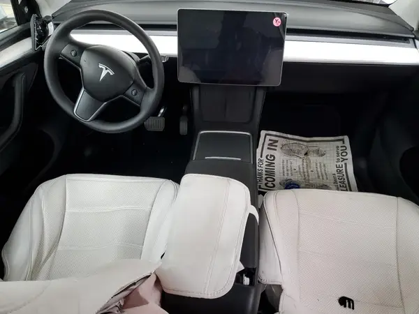 7SAYGDED2RF155992 2024 TESLA MODEL Y - Image 8