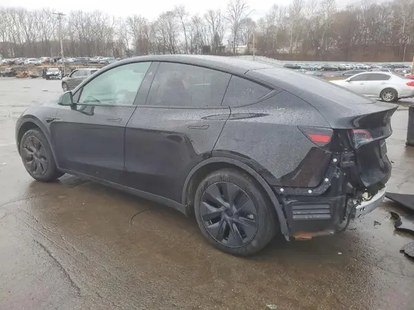 7SAYGDED2RF156334 2024 TESLA MODEL Y - Image 2