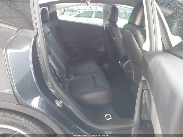 7SAYGDED2RF157693 2024 TESLA MODEL Y - Image 8