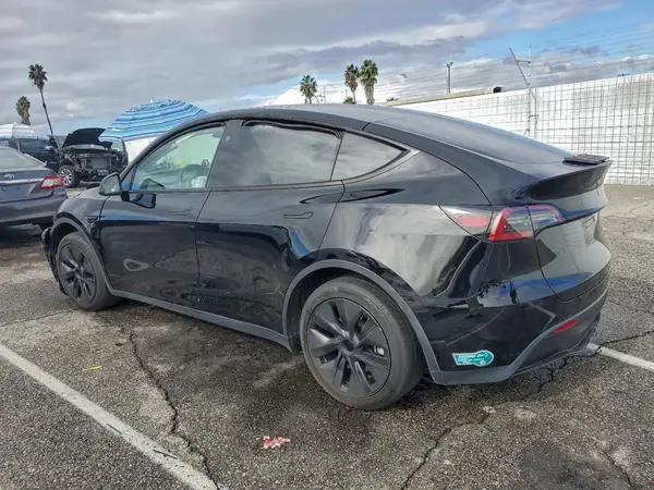 7SAYGDED2RF162618 2024 TESLA MODEL Y - Image 2