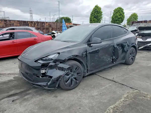 7SAYGDED2RF166913 2024 TESLA MODEL Y - Image 1
