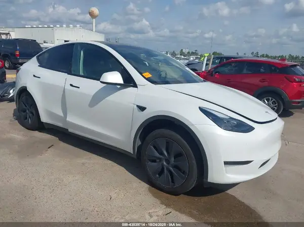 7SAYGDED2RF170346 2024 TESLA MODEL Y - Image 1