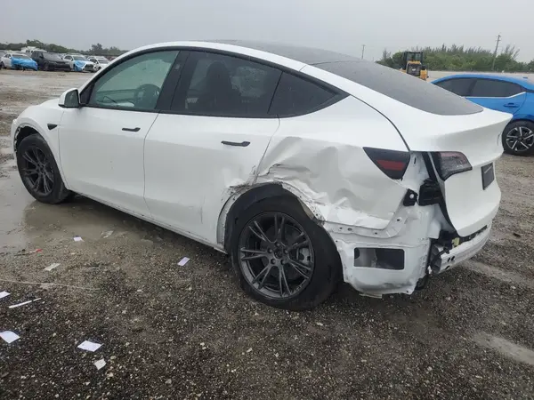 7SAYGDED2RF170380 2024 TESLA MODEL Y - Image 2