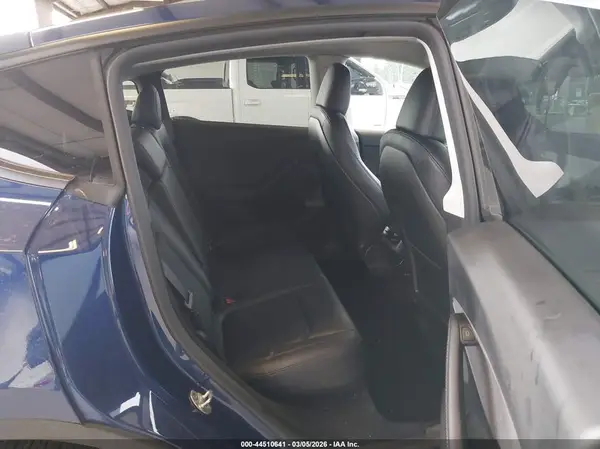 7SAYGDED2RF181069 2024 TESLA MODEL Y - Image 8