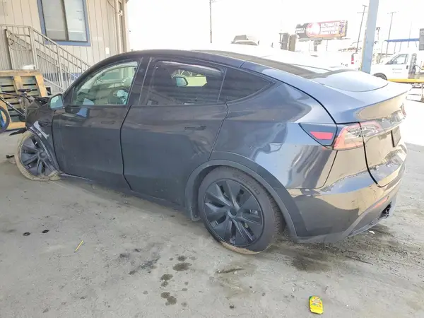 7SAYGDED2RF193609 2024 TESLA MODEL Y - Image 2