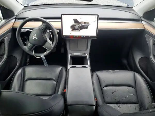 7SAYGDED2RF195764 2024 TESLA MODEL Y - Image 8