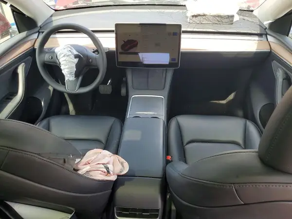 7SAYGDED2RF210957 2024 TESLA MODEL Y - Image 8