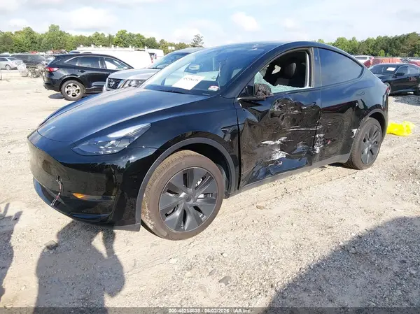 7SAYGDED2SA350784 2025 TESLA MODEL Y - Image 2