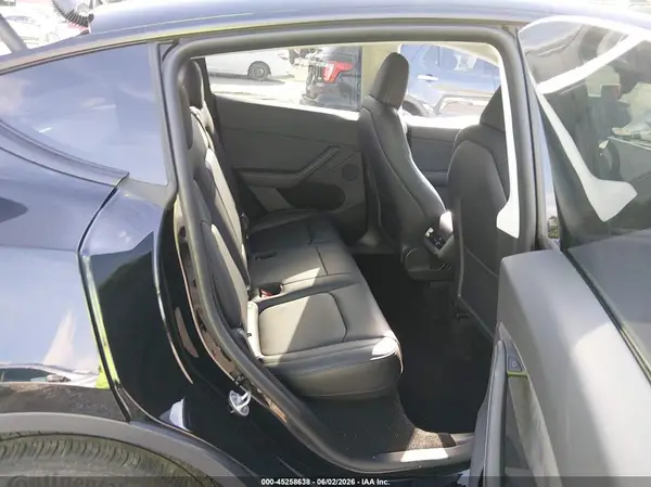 7SAYGDED2SA350784 2025 TESLA MODEL Y - Image 8