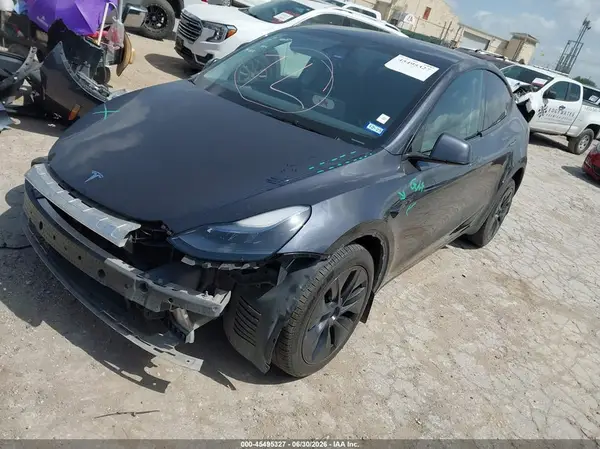 7SAYGDED2SA354866 2025 TESLA MODEL Y - Image 2