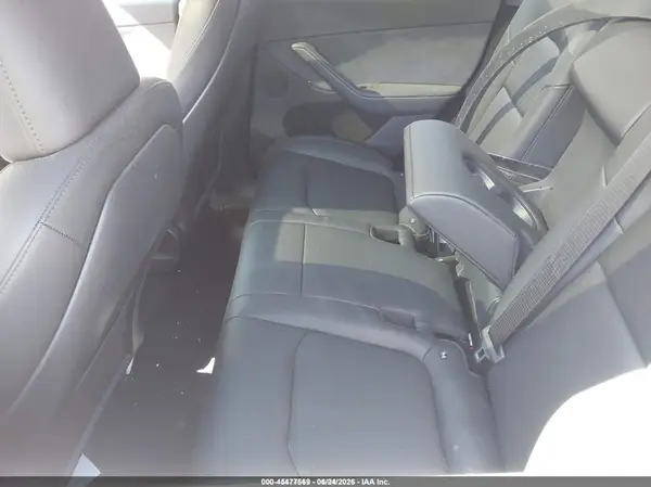 7SAYGDED2SA369092 2025 TESLA MODEL Y - Image 8