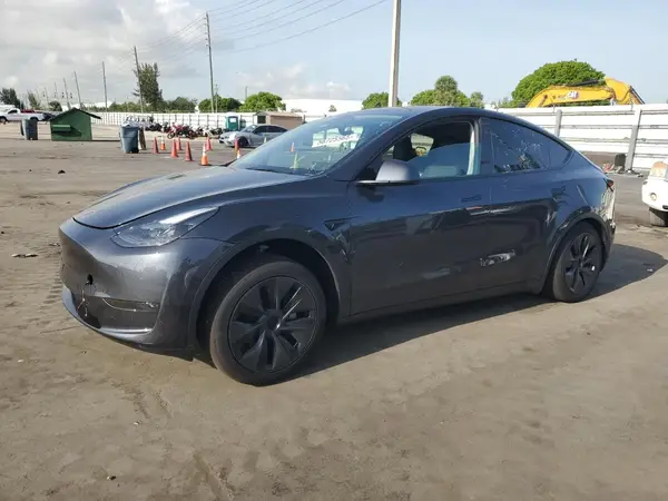 7SAYGDED2SA374423 2025 TESLA MODEL Y - Image 1