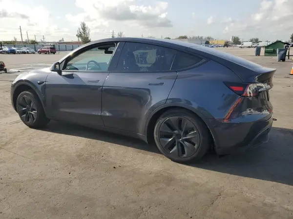 7SAYGDED2SA374423 2025 TESLA MODEL Y - Image 2